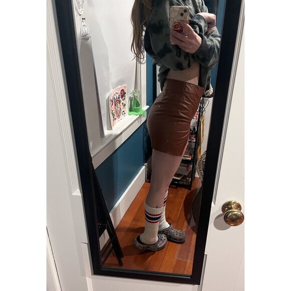 Fashion Nova Women Mini Skirt Medium Faux Leather Slit Short Lined Red Brown - Picture 4 of 13